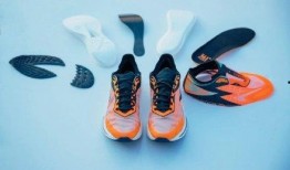 耐克最新碳板跑鞋爆料,科技革新引领跑步新潮流”