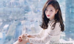 许凯最新八卦爆料,神秘女友身份引热议，网友热议恋情走向